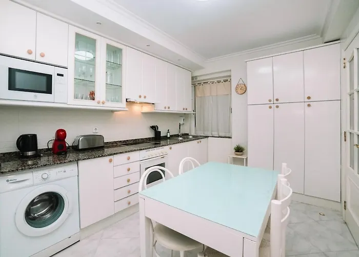 Espacio Luz En El Centro De By *